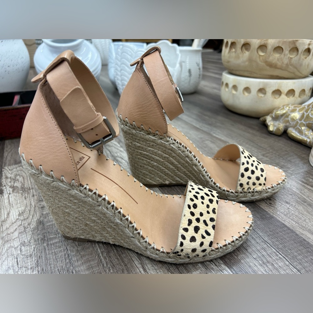 Noor Leopard Calf Hair Espadrille Wedges
Dolce Vita size 8.5